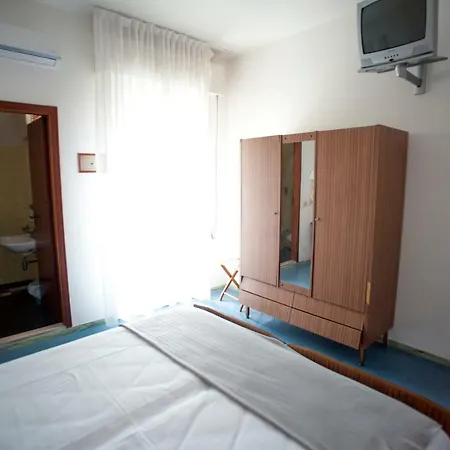 Hotel Sara***