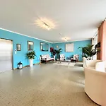 Sara*** Hotel 3*
