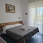 Hotel Sara*** 3*