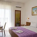Sara*** Hotel Cesenatico