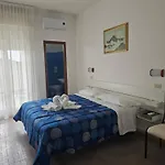 Sara*** Hotel 3*