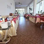 Sara*** Hotel 3*