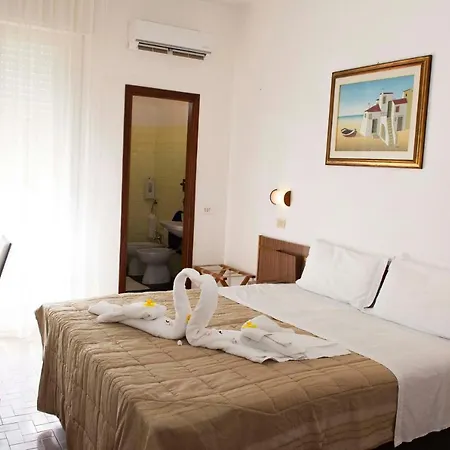 Sara*** Hotell
