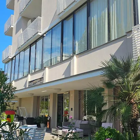 Sara*** 3* Cesenatico