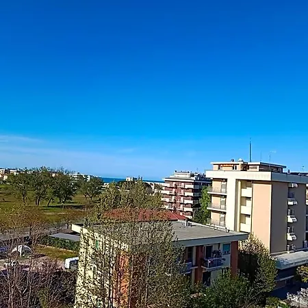 Sara*** Hotel