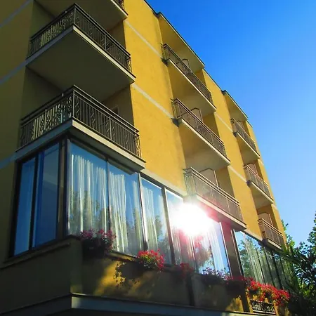 Sara*** Hotell 3*
