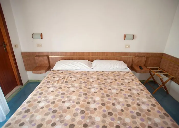 Sara*** Otel
